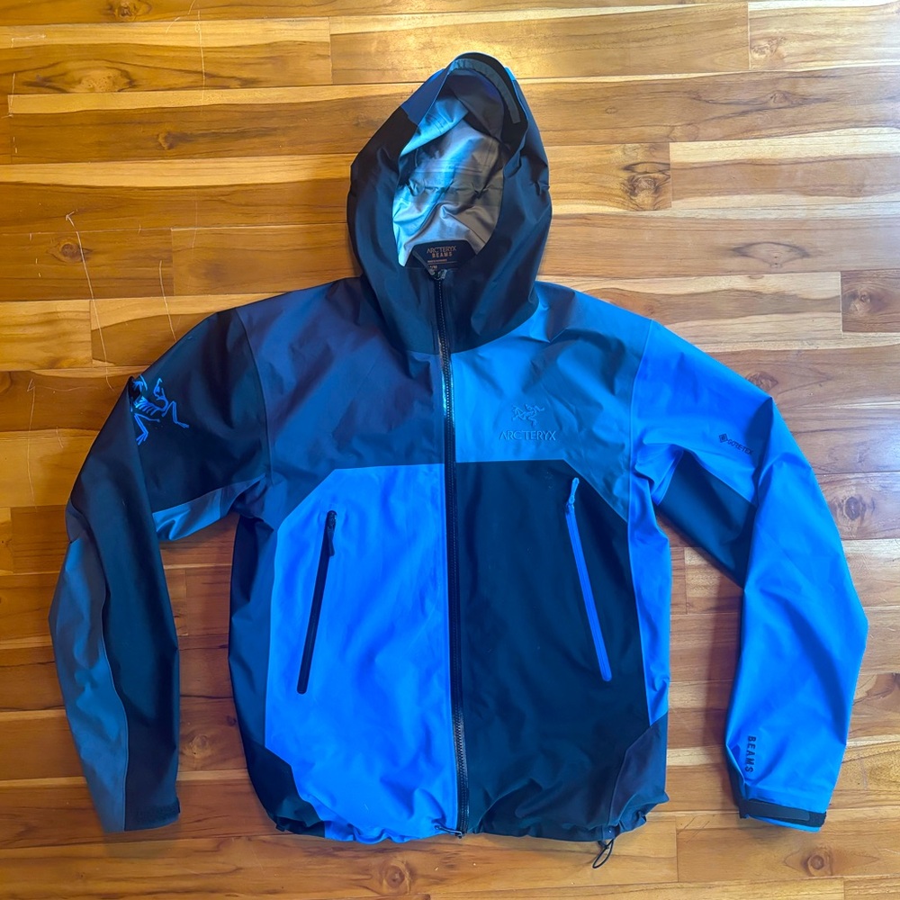 Arc’teryx x Beams Beta gore Tex shell M blue color block